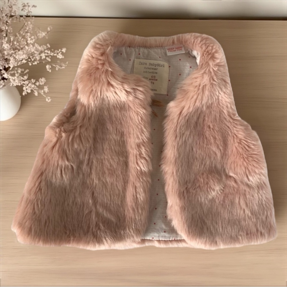 👚2/$10👗3/$12 Zara Pink Faux Fur Vest Baby Girls Size 6-9 Months